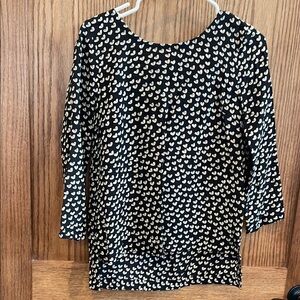 Women's Black and White Heart Print Top
Flowy